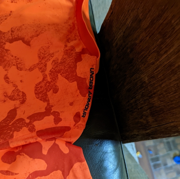 Brand New Under Armour Shirt - Picture 6 of 7